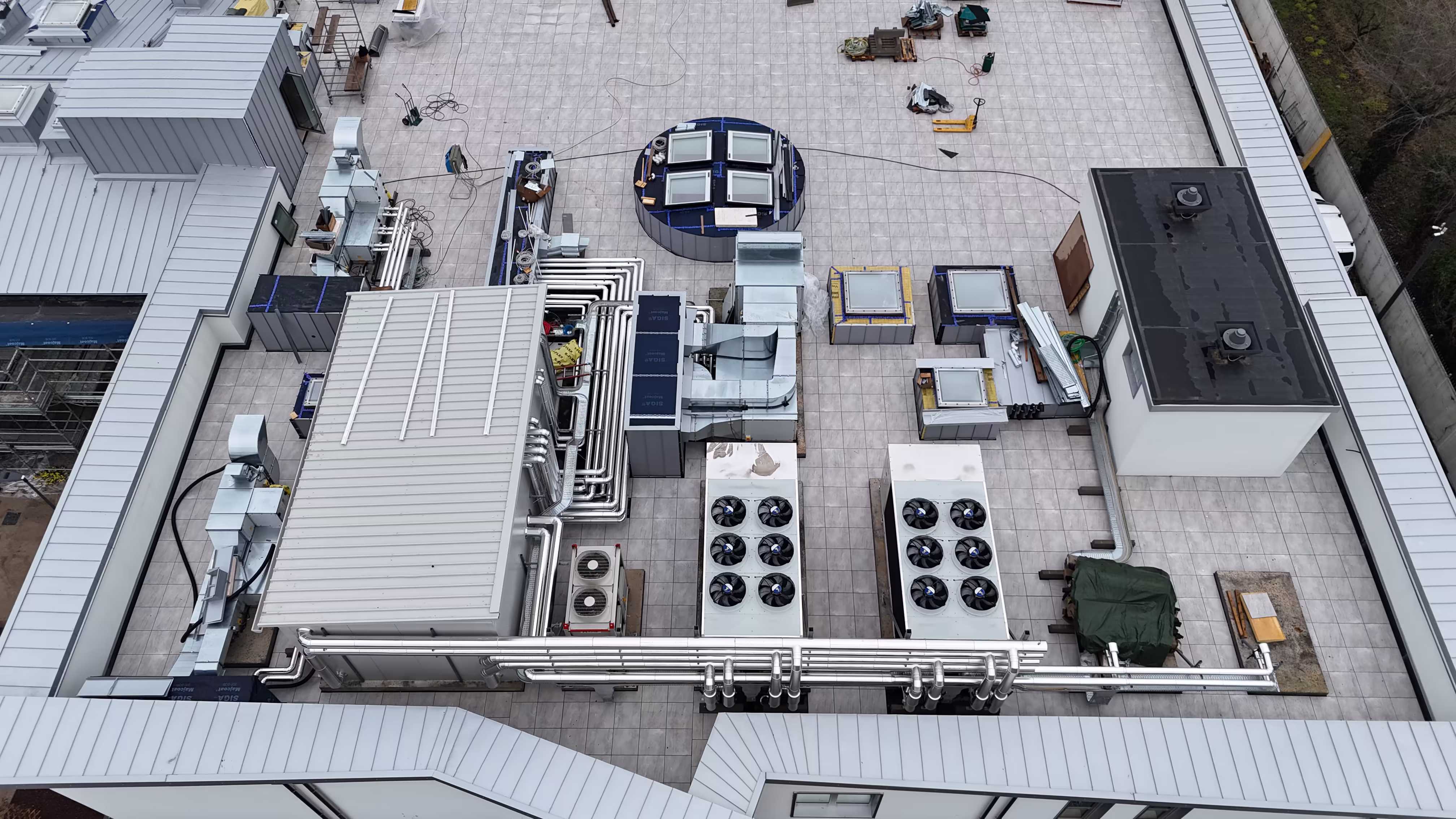 Ispezione tetto dall'alto con drone